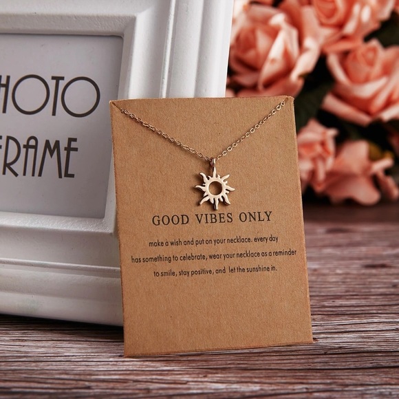 Good Vibes Only Sun Ray Quote Charm Necklace New - Picture 2 of 5